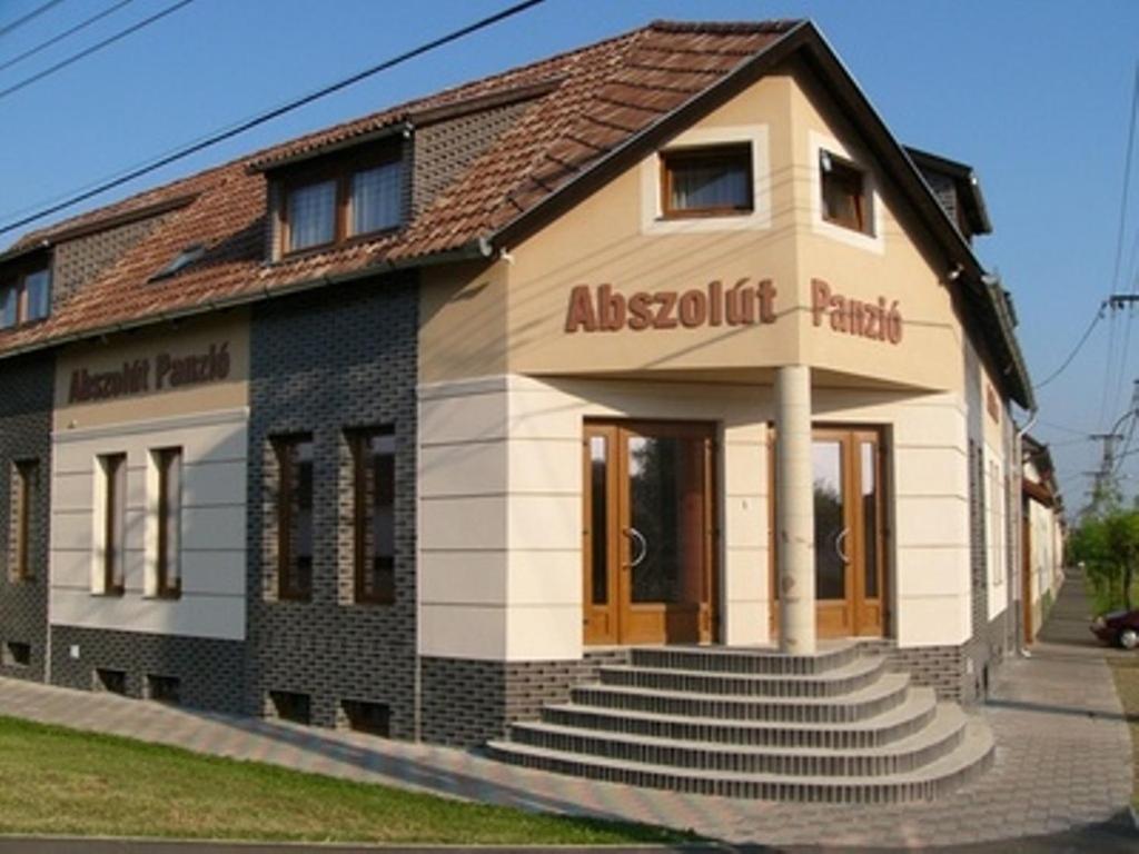 Abszolút Hotel és Panzió Nyirbator Exterior foto