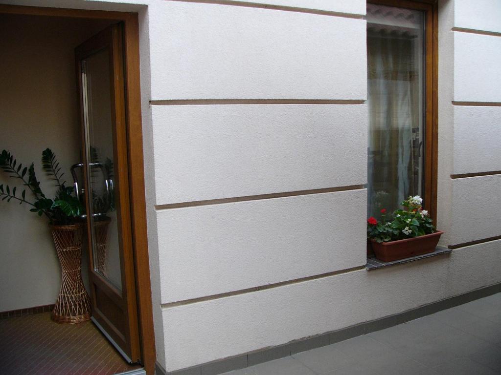 Abszolút Hotel és Panzió Nyirbator Exterior foto